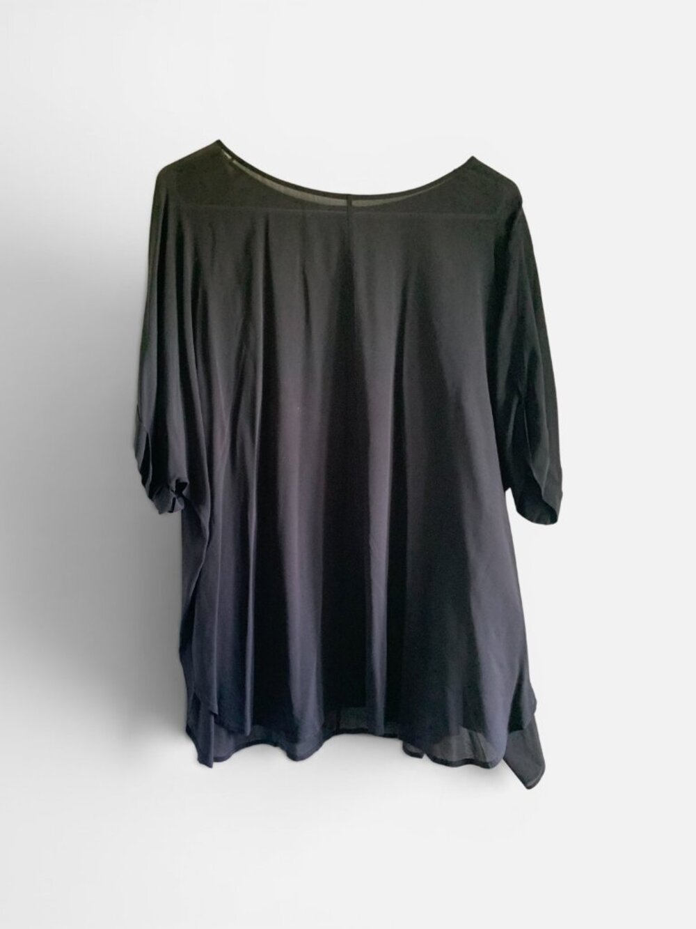 DKNY 100% Stretch silk woven short sleeve top, Size S